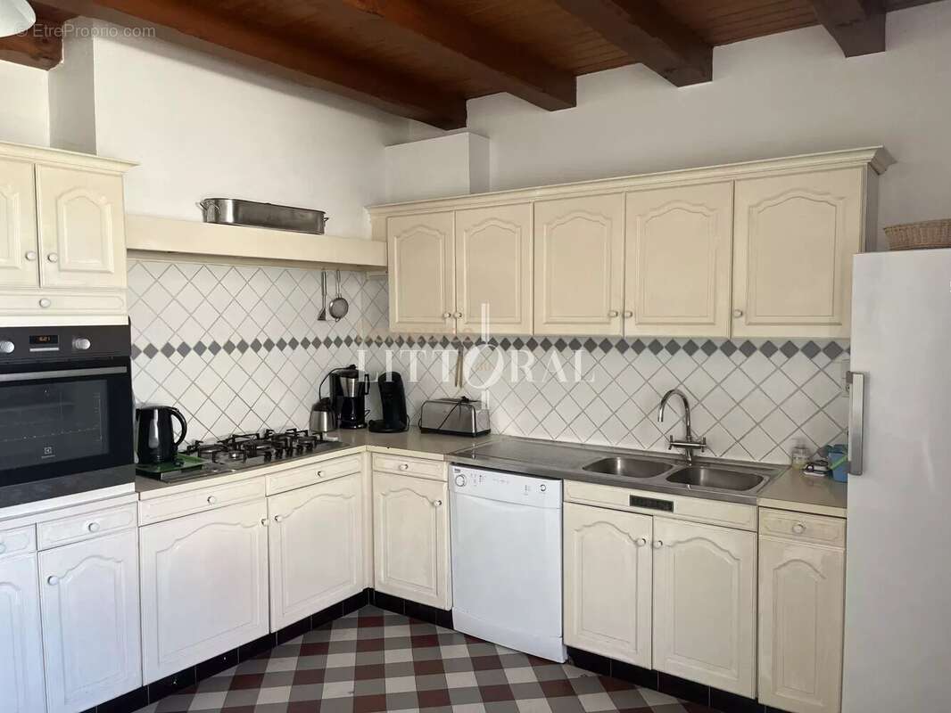 Belle propriété familiale avec piscine au cœur de Port Joinville - photo 15