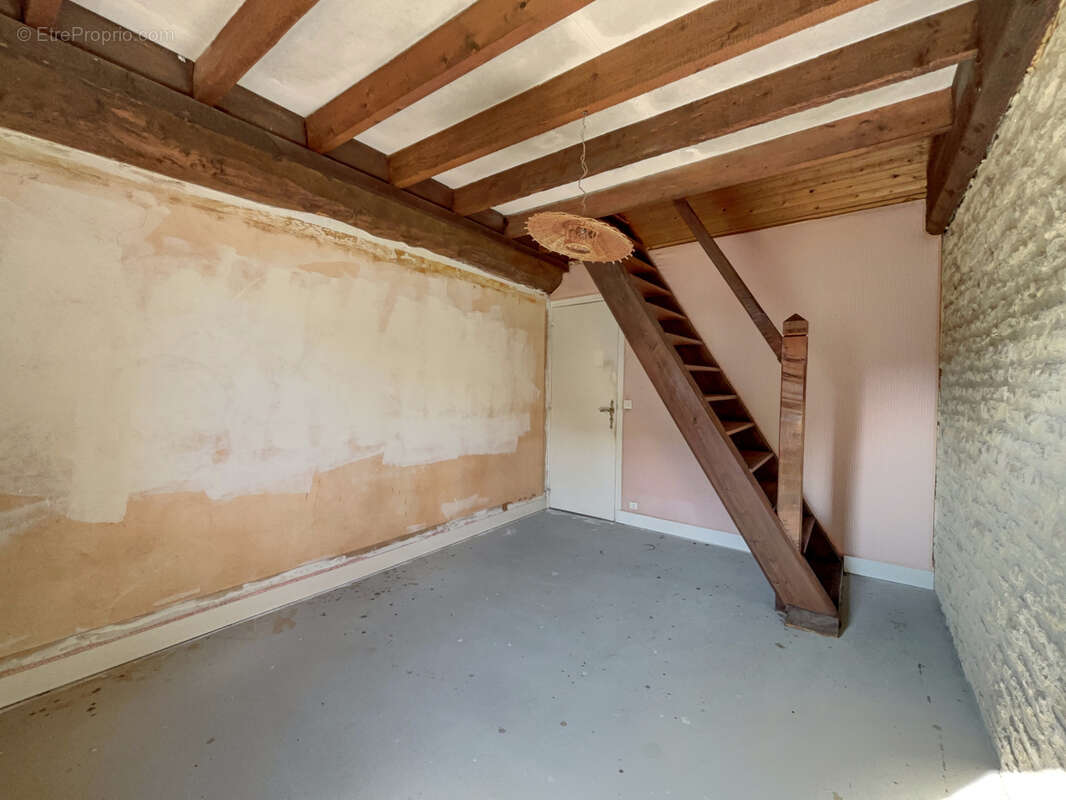 Maison à FONTAINE-HENRY