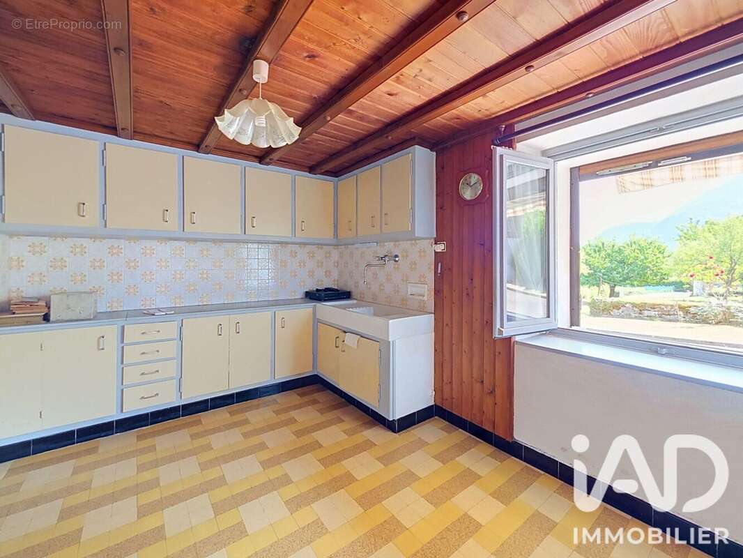 Maison 98 m² à Saint-Laurent  - photo 3