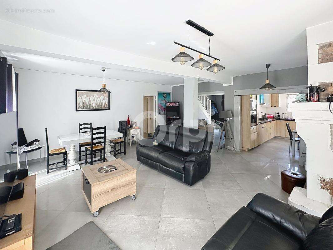 Maison à CHOISY-AU-BAC