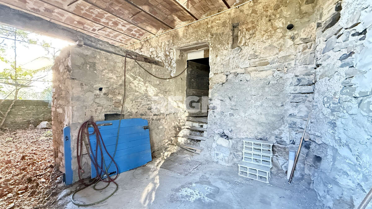 Maison à SAINT-SEBASTIEN-D'AIGREFEUILLE