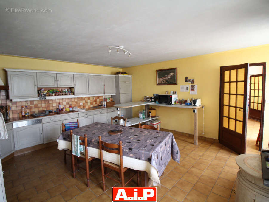 Maison à LA CHAPELLE-SAINT-LAURENT