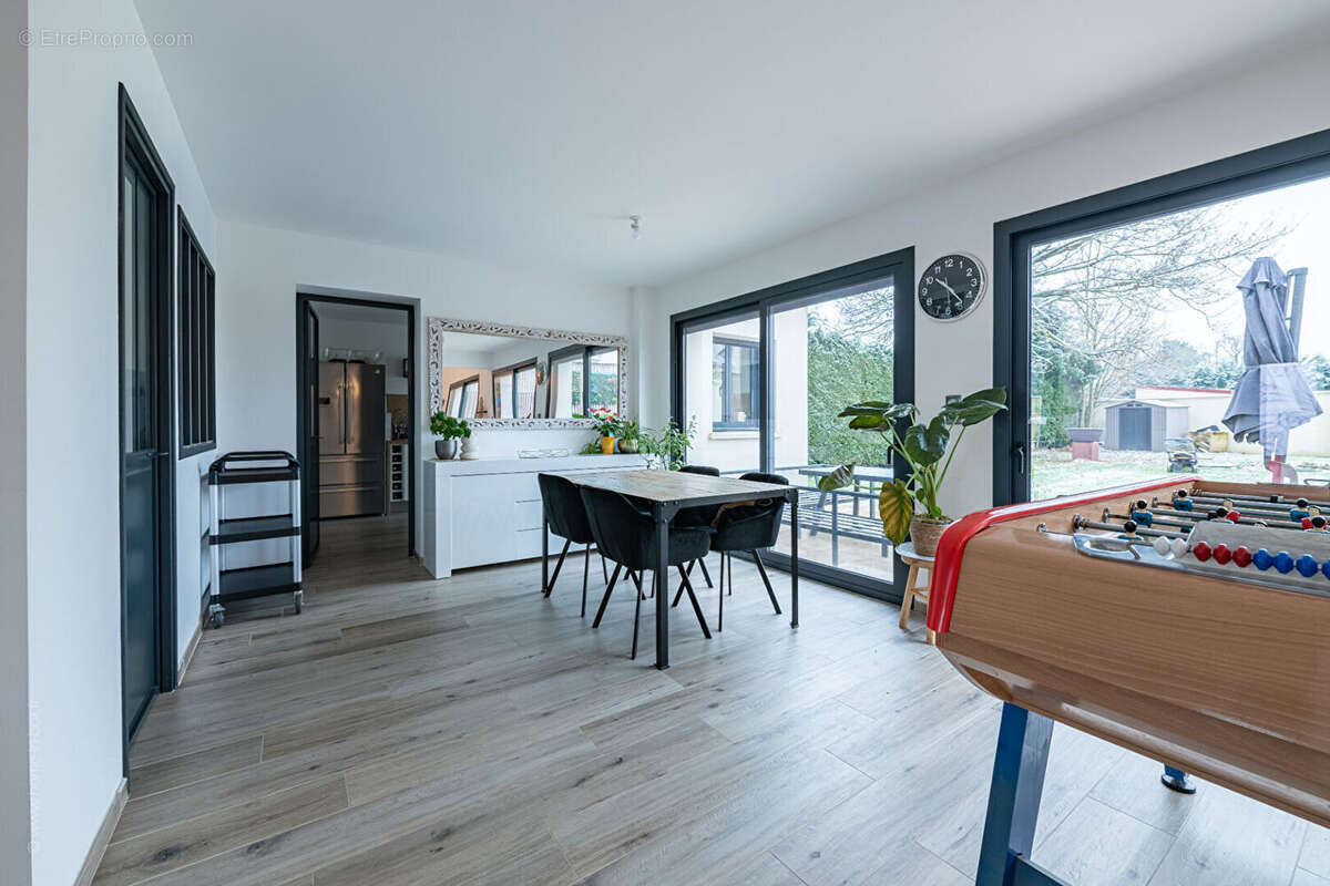 Maison 6 pièces 173m2 sur 608m2 de terrain - photo 7