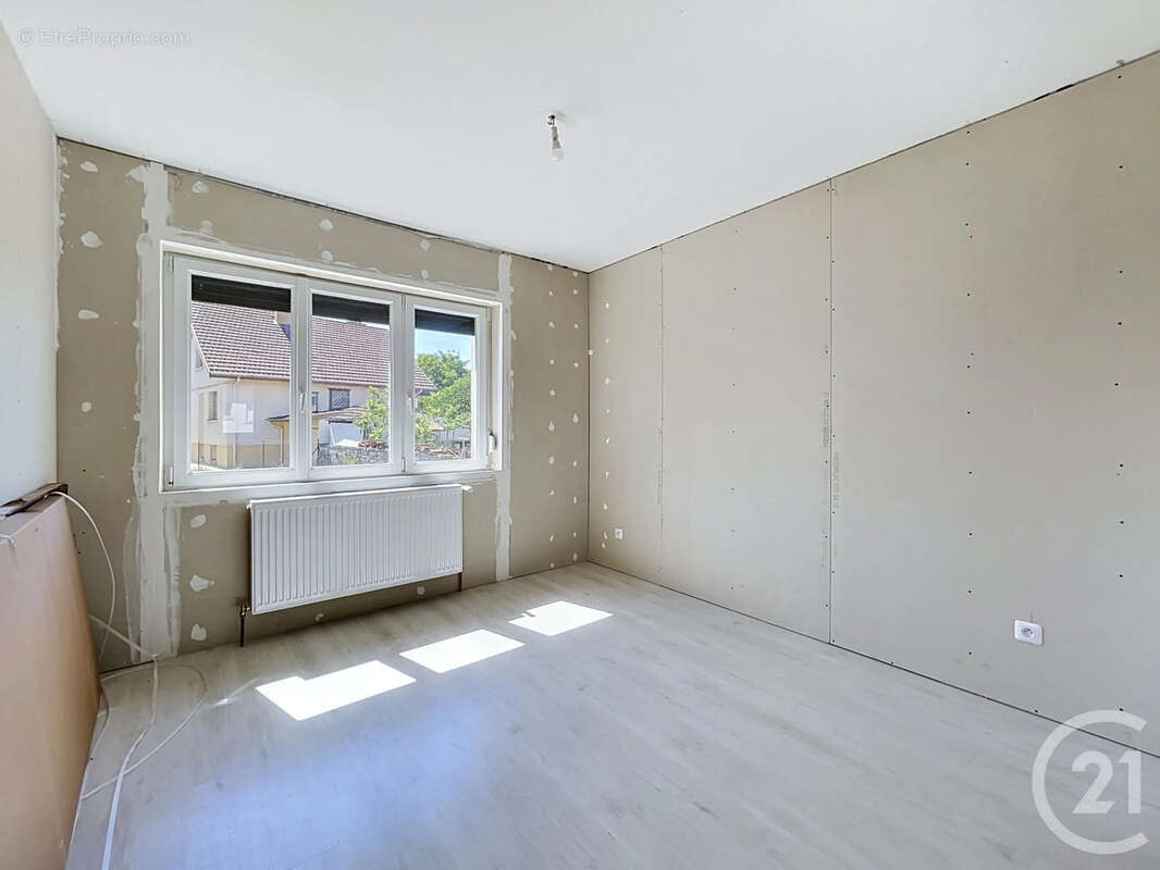 Maison 88 m² à Dogneville  - photo 6