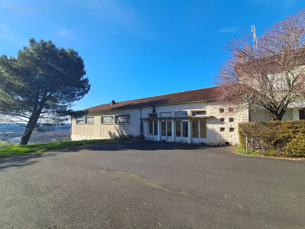 Maison à GAGNAC-SUR-CERE