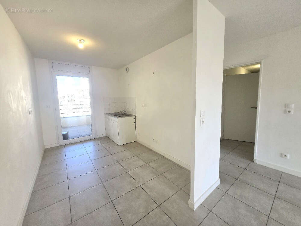 Appartement à SATHONAY-CAMP