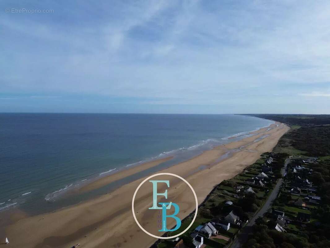 Maison à COLLEVILLE-SUR-MER