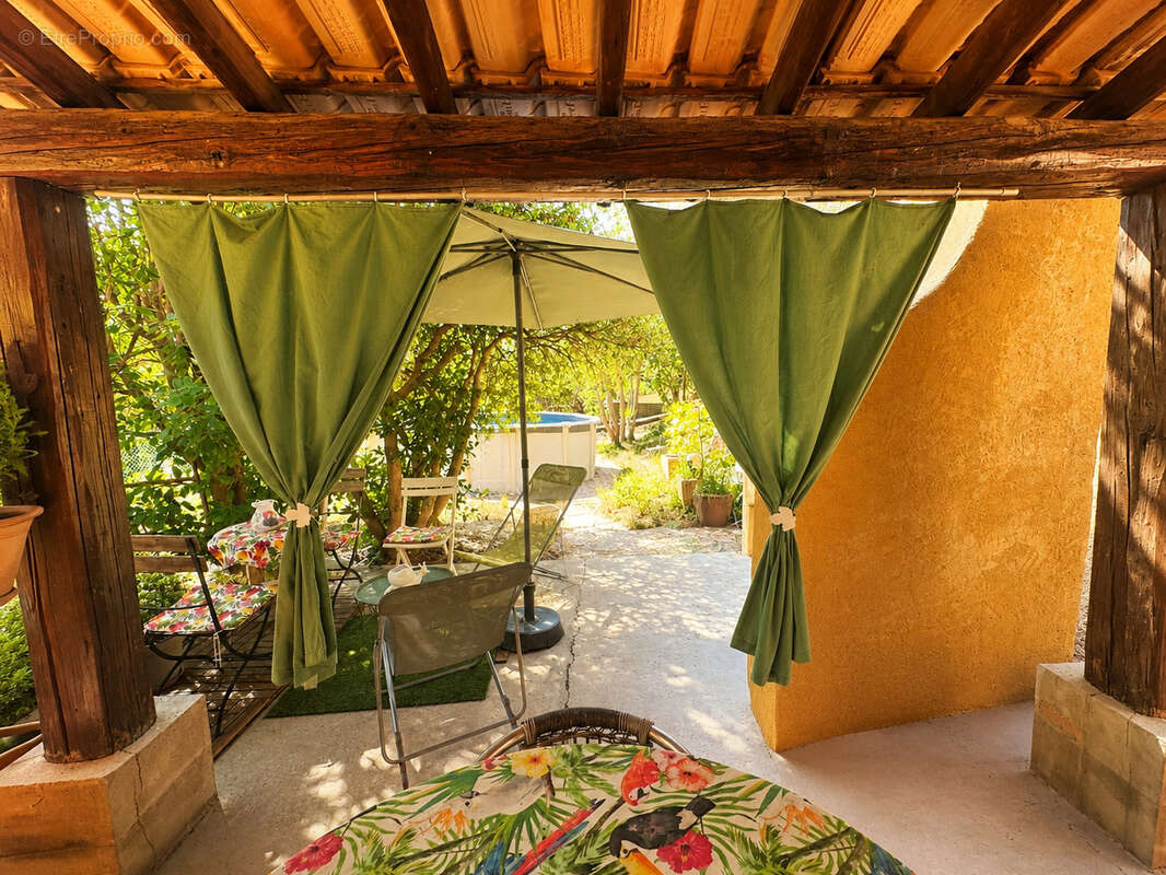 Charme garanti - plain pied 120 m2 bon etat - grand terrain sollies ville colline - piscine hors sol - photo 15