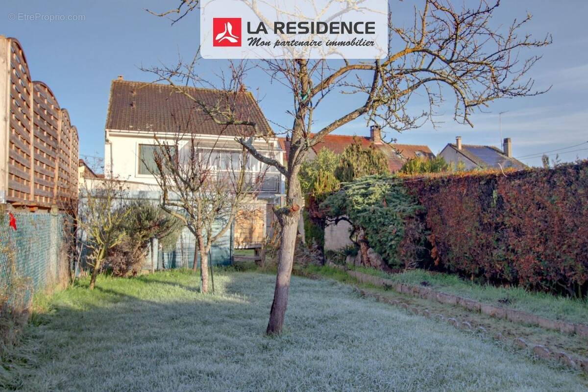 Maison à LES MUREAUX