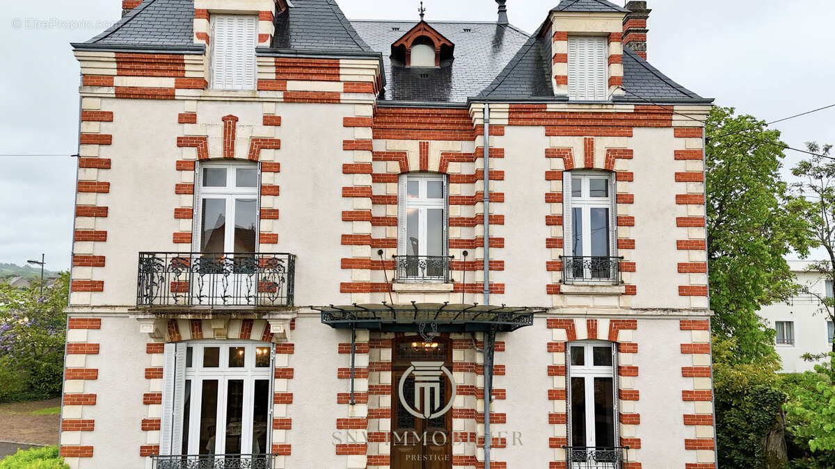 Maison à SAINT-AMAND-MONTROND