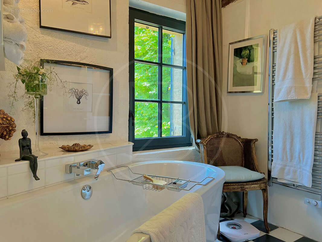 Maison à SAINT-EMILION