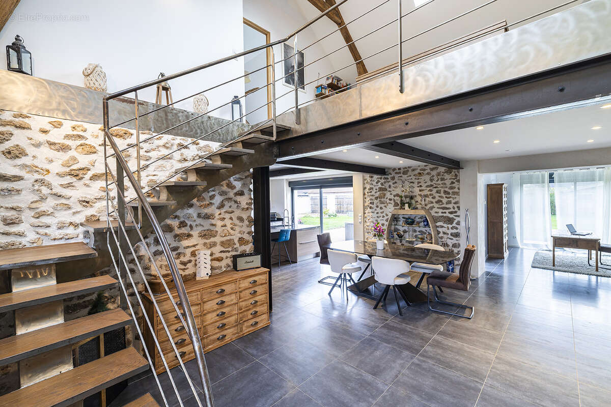 Maison à LIMOURS