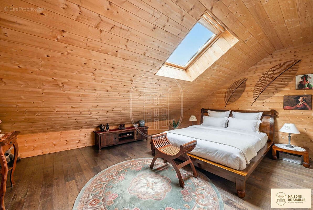 Appartement à HOUILLES