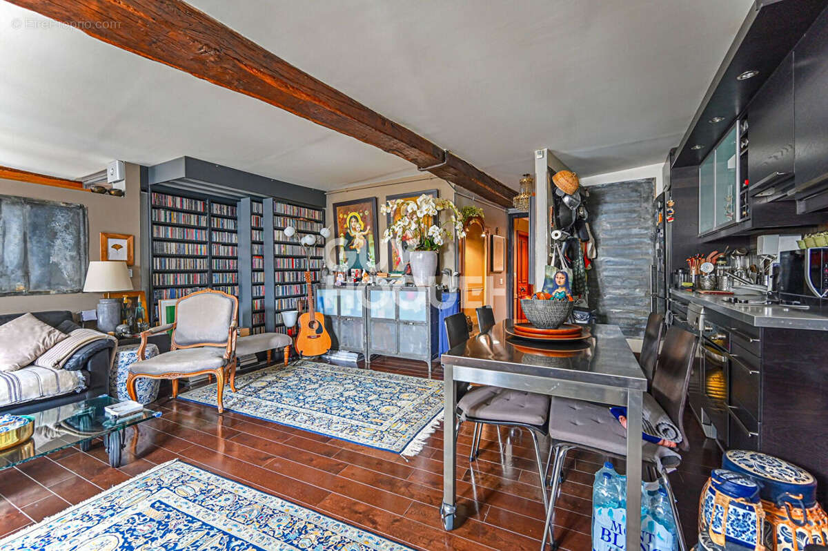 Appartement à PARIS-2E