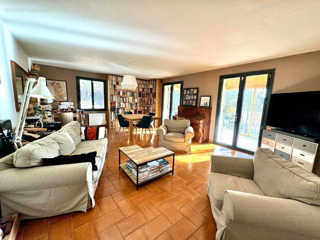 Photo 4 - Maison à LA BASTIDE-DES-JOURDANS