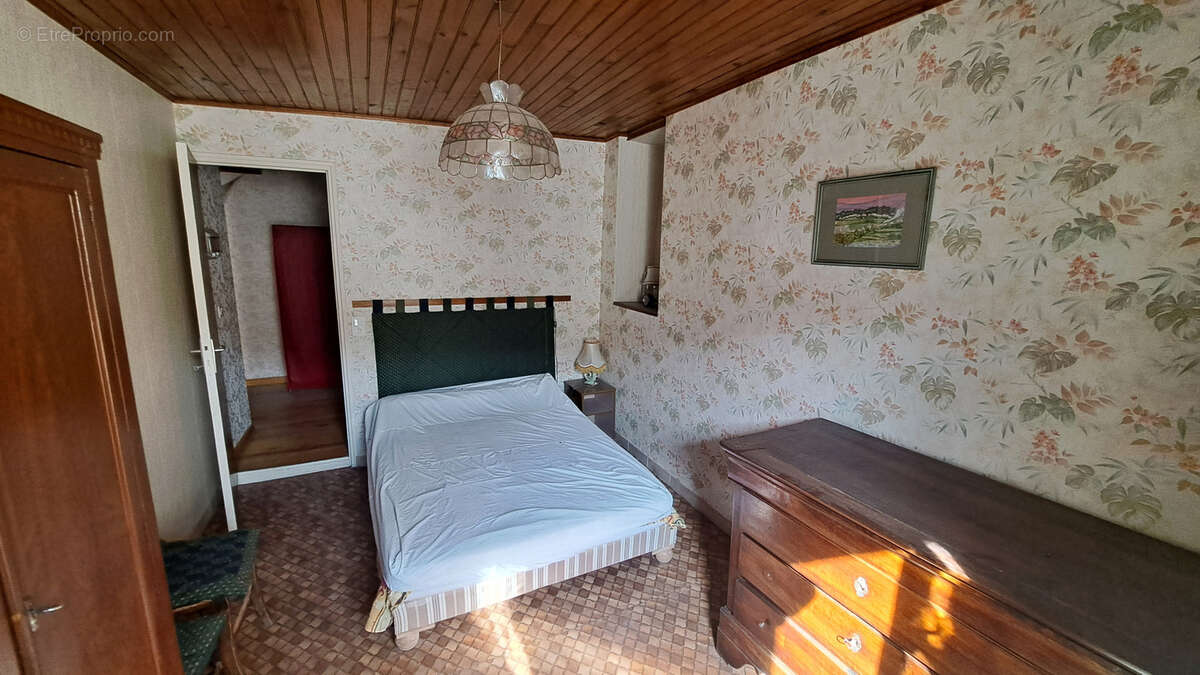 Appartement à SAINT-BAUZILLE-DE-PUTOIS