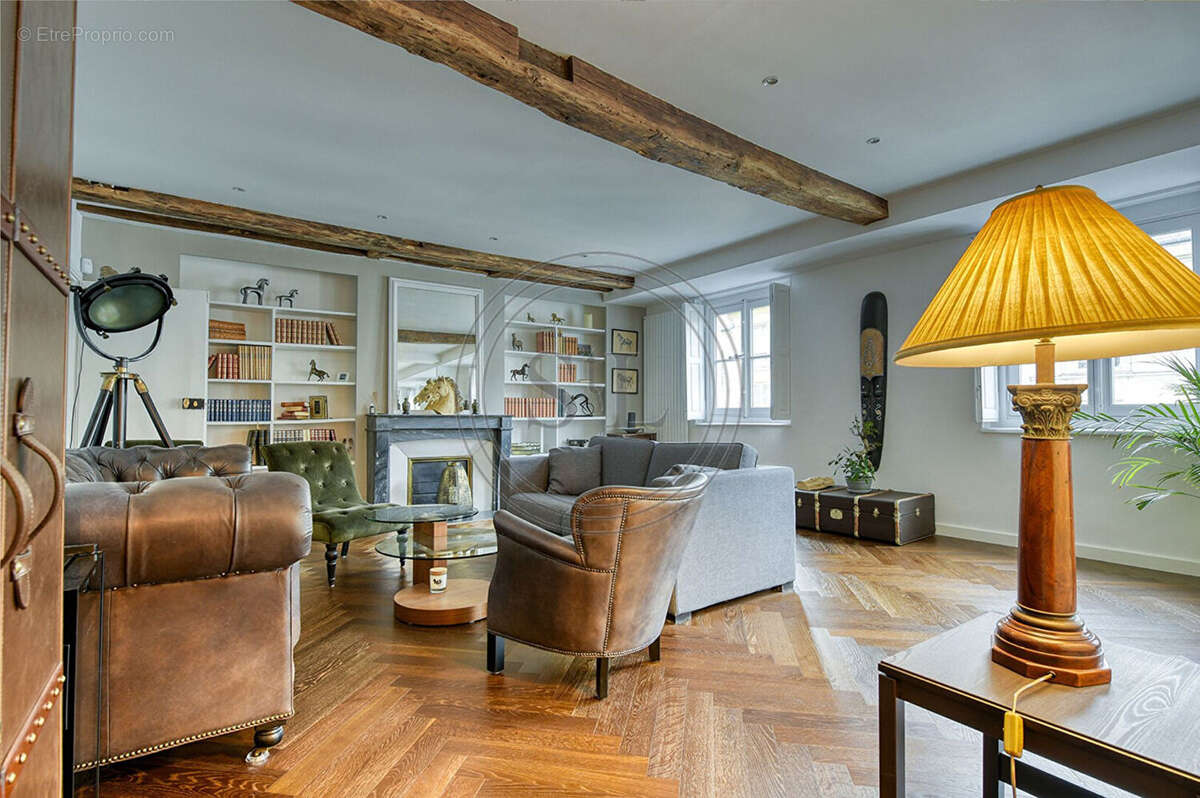 Appartement à VERSAILLES