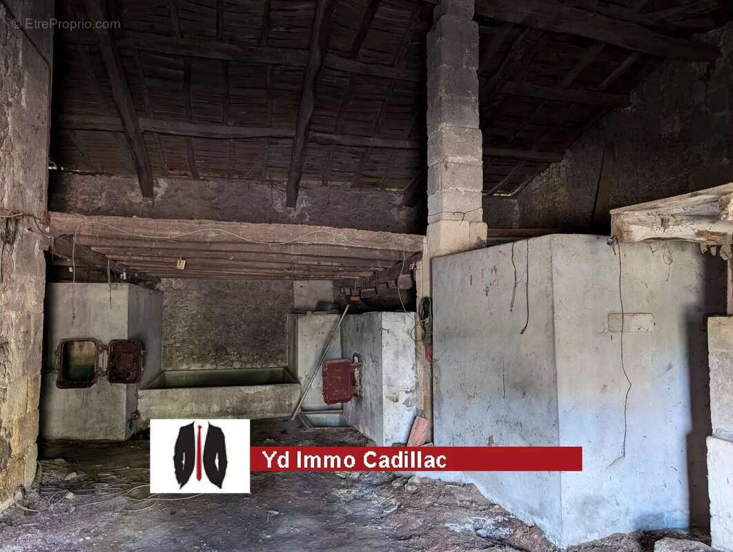 Appartement à BELLEBAT