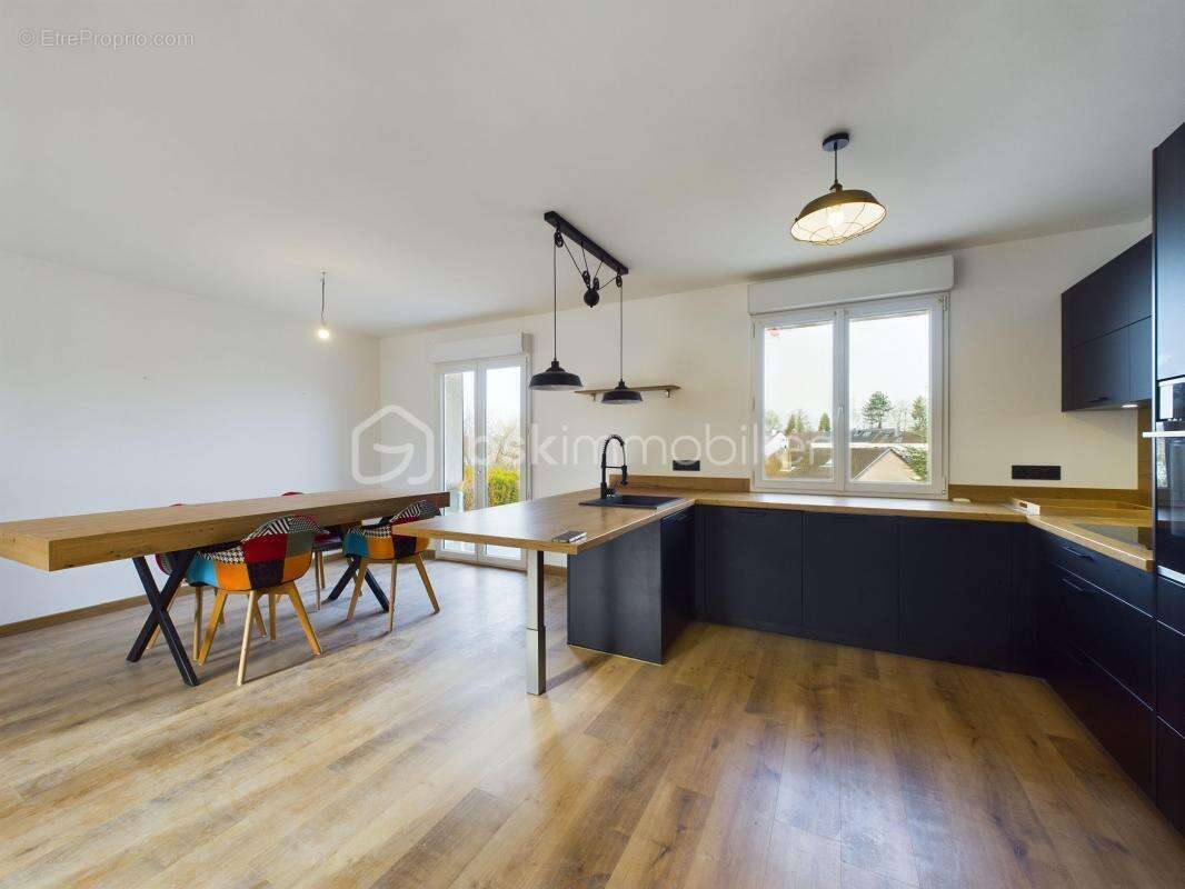 Maison à COURCELLES-CHAUSSY