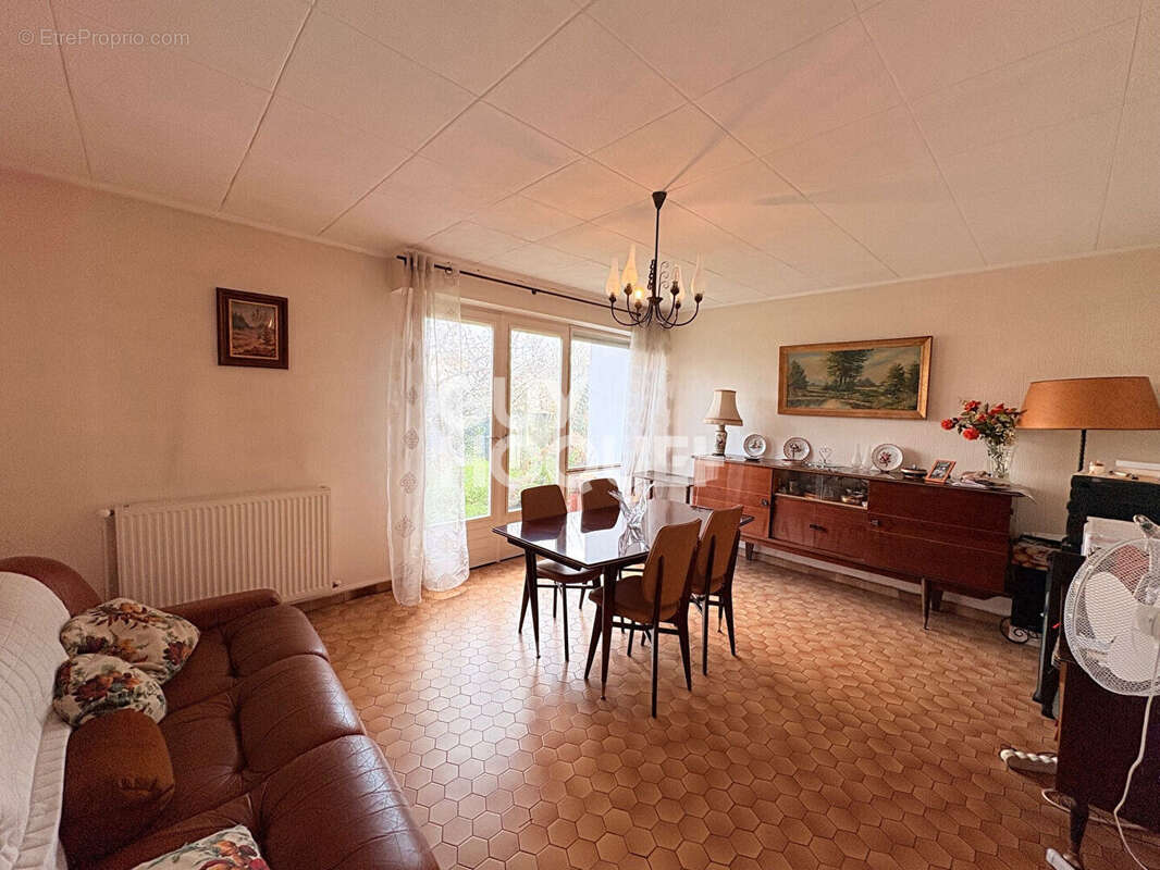 Maison à VILLENAVE-D'ORNON