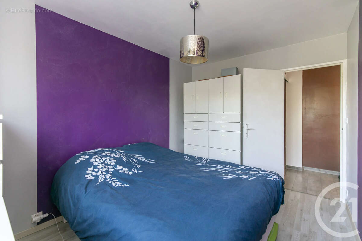 Appartement à SAINT-MAUR-DES-FOSSES