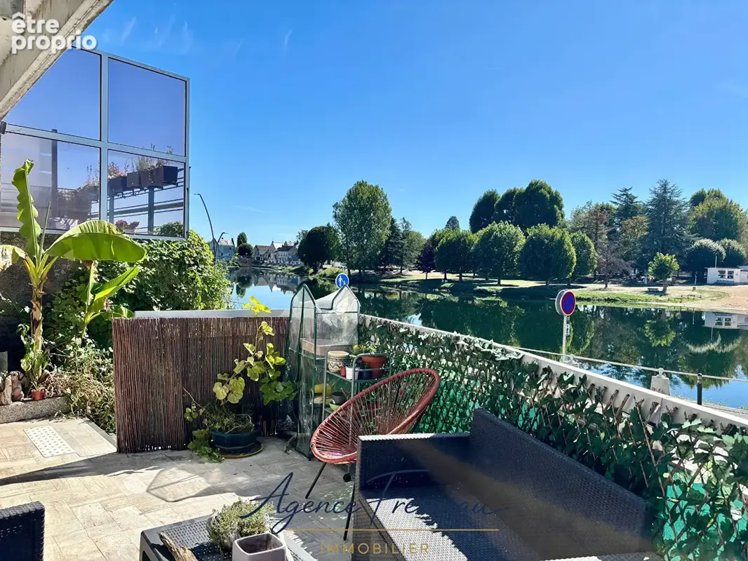 Rez-de-chaussée avec terrasse et vue sur le Cher ? coeur de Montrichard - photo 6