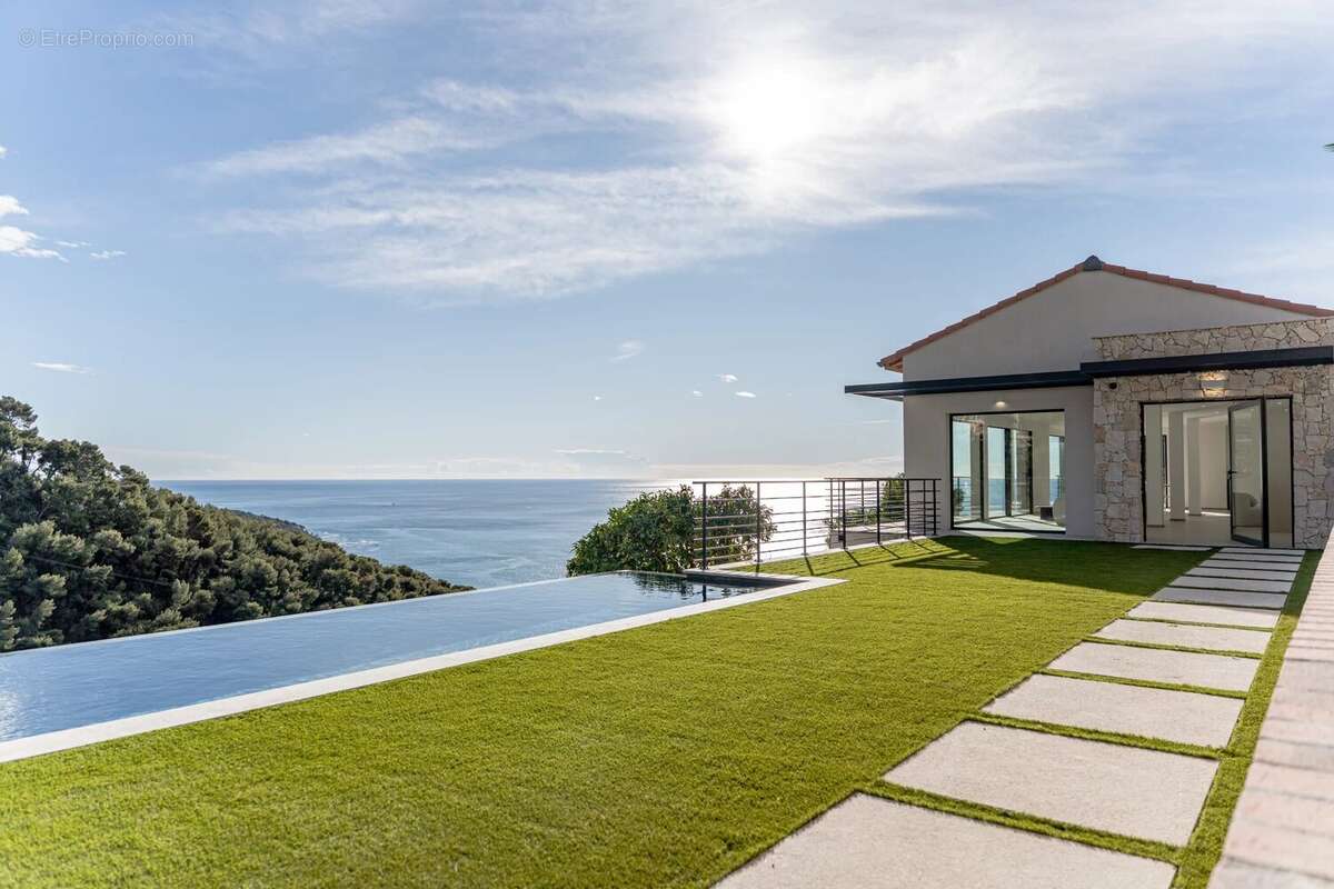 Maison à ROQUEBRUNE-CAP-MARTIN