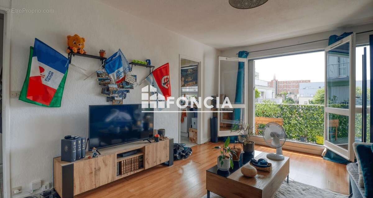 Appartement à IVRY-SUR-SEINE