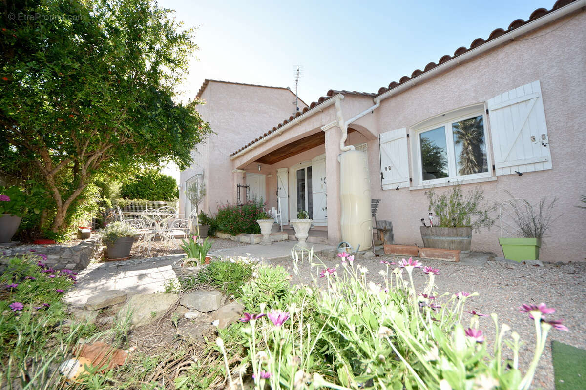 Maison à GINESTAS