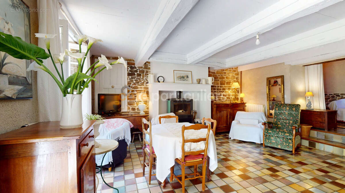 Maison à LA HAYE-PESNEL