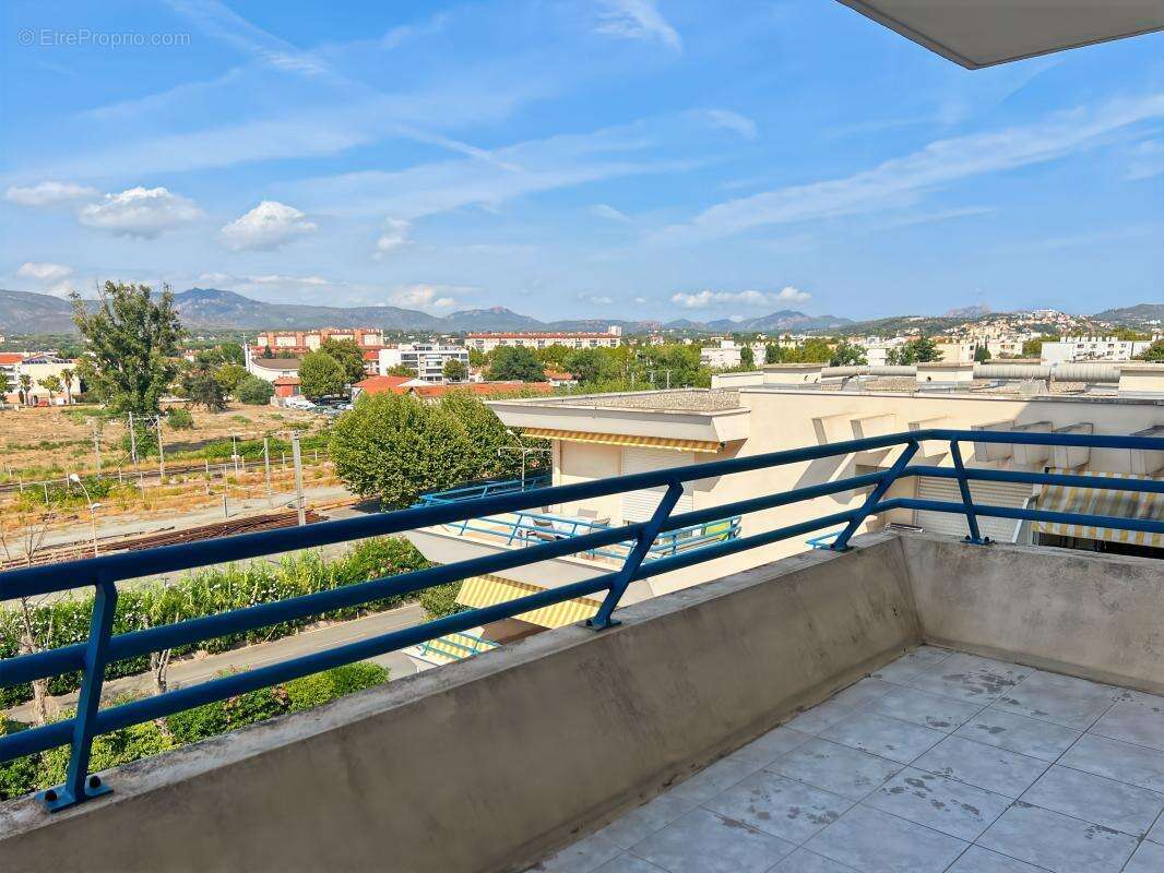 Appartement à FREJUS