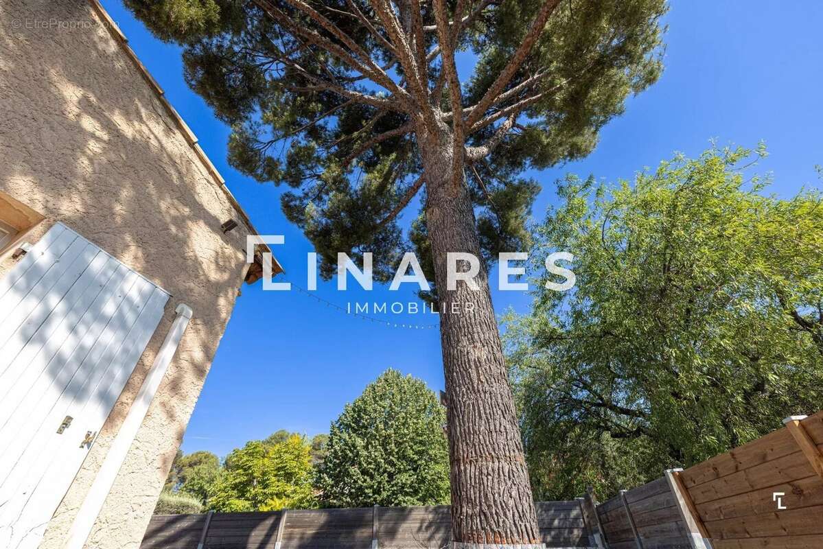 LE COCON - Appartement T3 de 79m² - Jardin de 75m² - Deux places de parking - 13190 ALLAUCH - photo 9