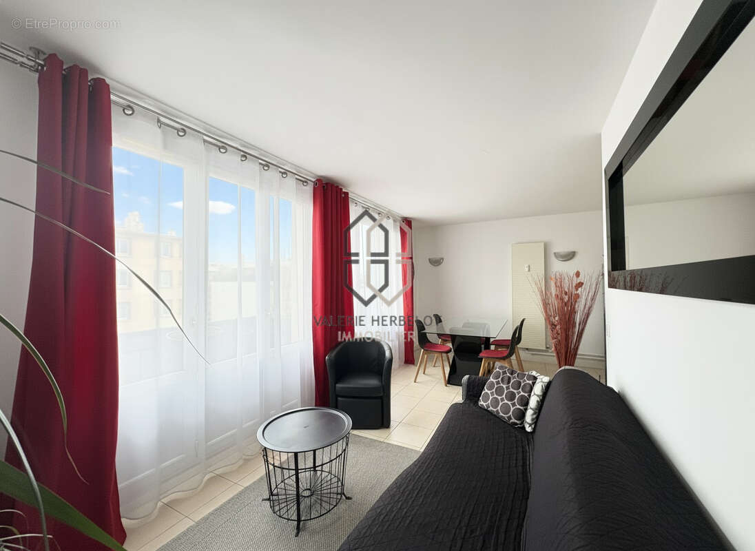 Appartement à SAINT-MAUR-DES-FOSSES