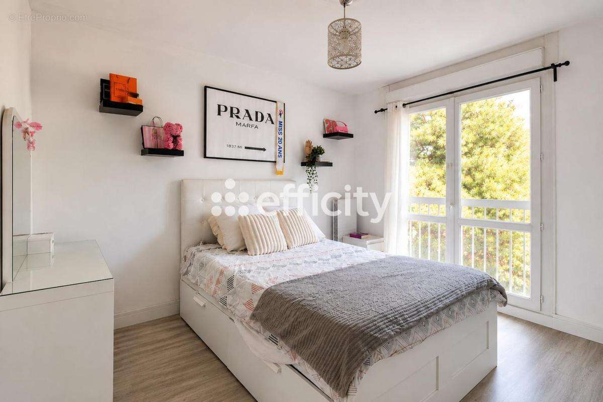 Appartement à MARSEILLE-11E