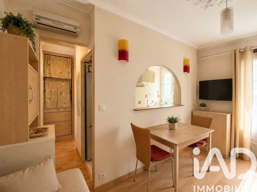Photo 3 - Appartement à PARIS-18E
