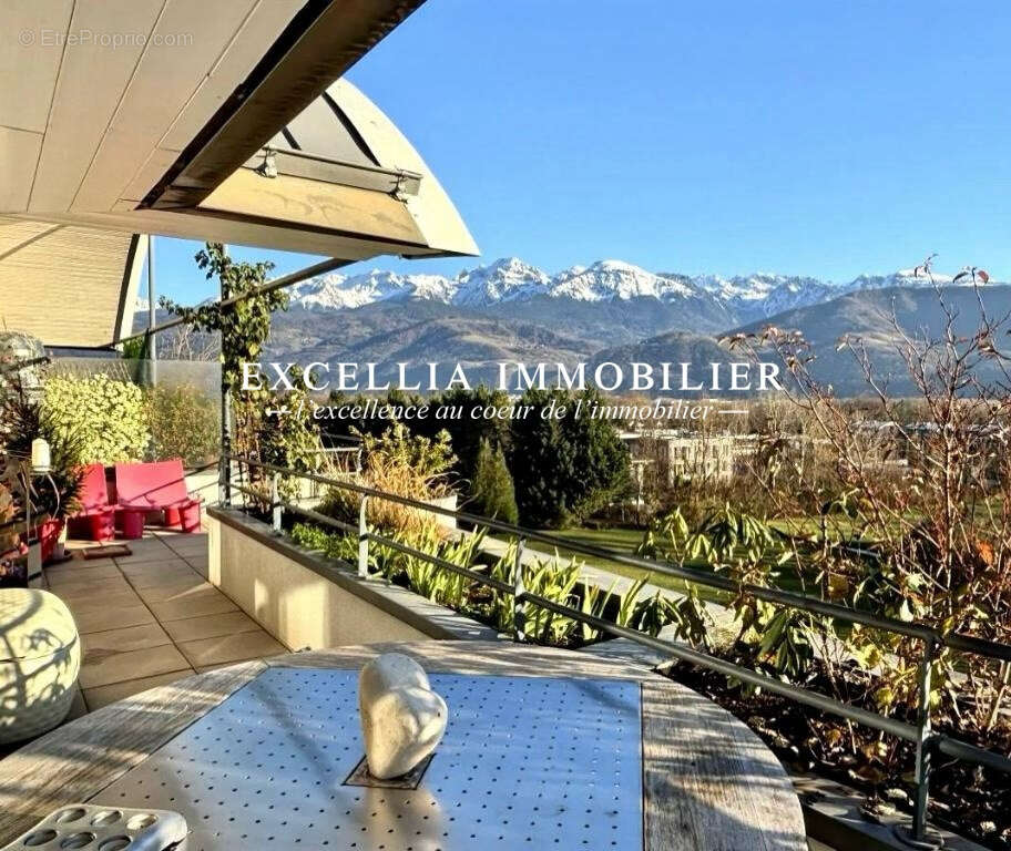 Appartement à MEYLAN