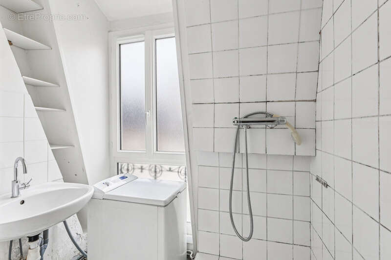 Appartement à PARIS-10E