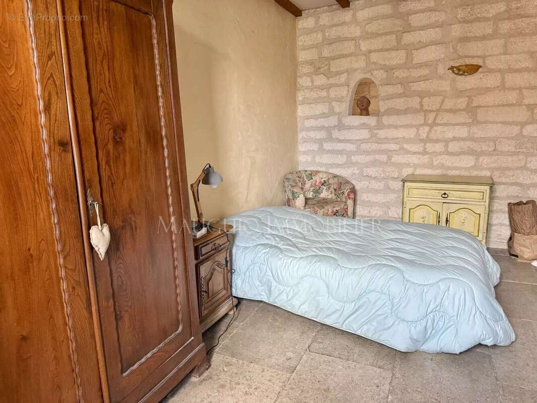 Maison à MAUGUIO