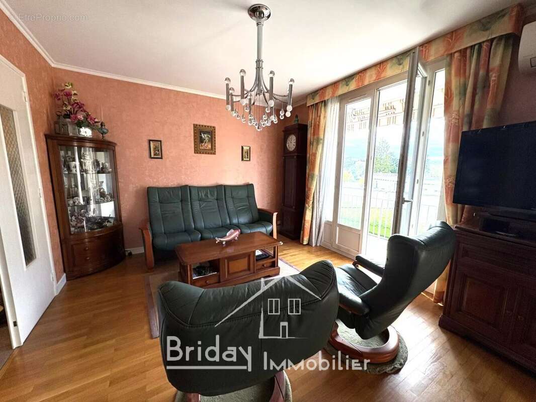 Appartement à TASSIN-LA-DEMI-LUNE