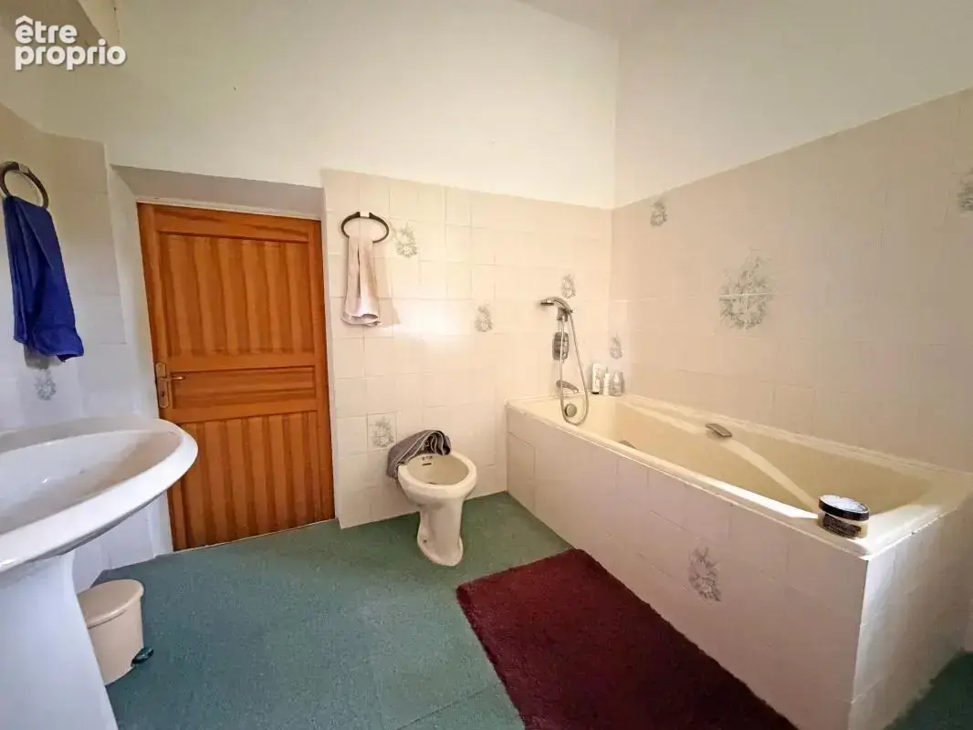 Maison en pierre, piscine, 3,5 hectares - photo 14