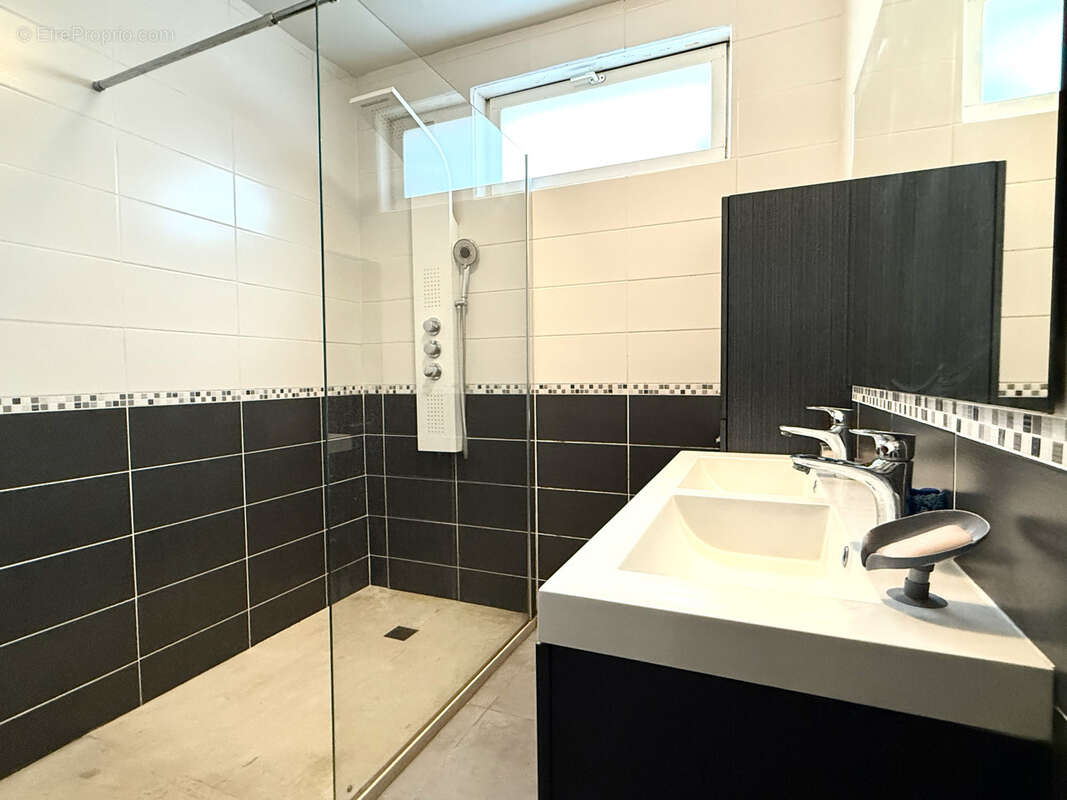 Maison à NEUILLY-SAINT-FRONT