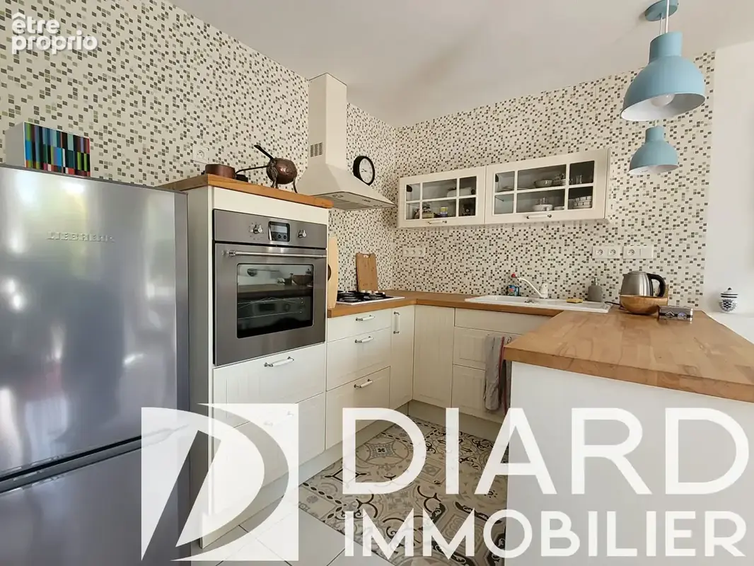 Vient d'être vendue par l'agence ! Nouveauté en exclusivité Cabinet Diard Immobilier ! Jolie maison en pierre dans le bourg de M - photo 12