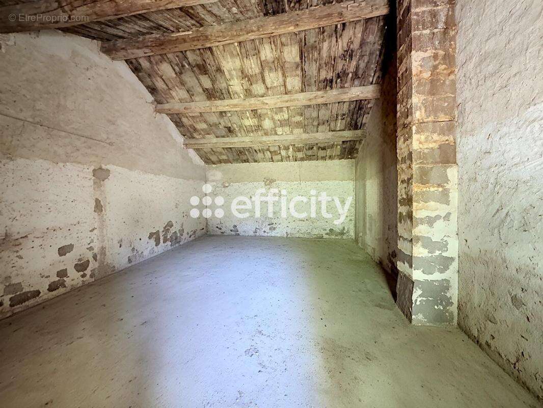 Maison 178 m² à Saint-Remy-De-Provence  - photo 14