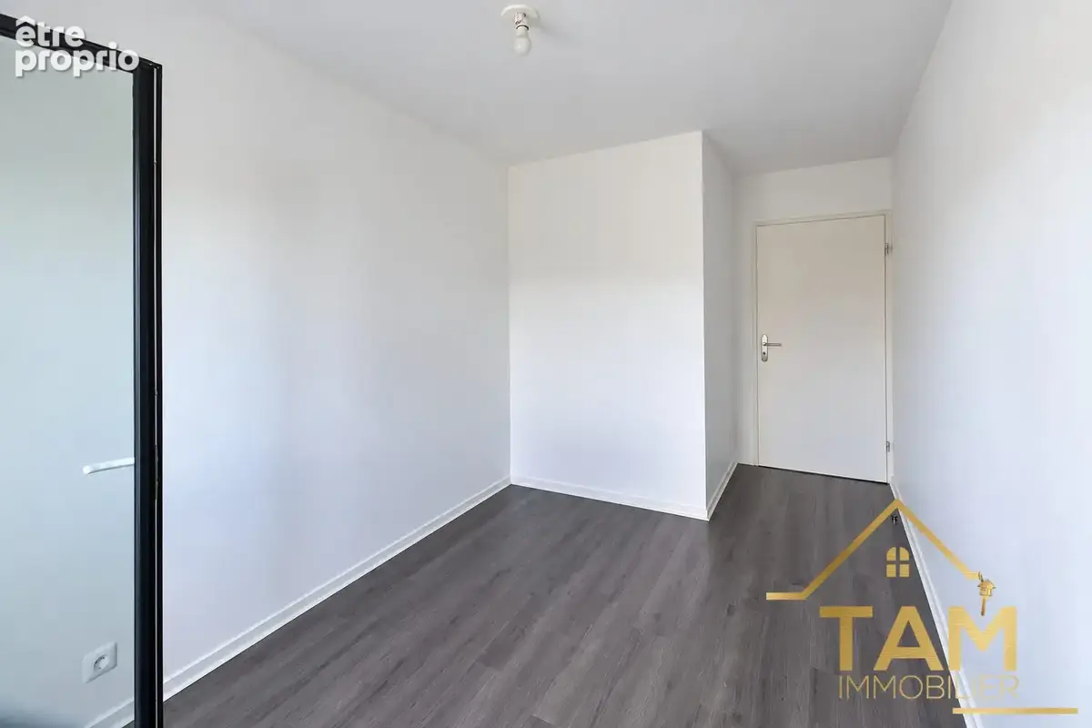 Appartement 3 pièces 60 m² à vendre à Saint-Cyr-L'ecole (78210) - photo 7