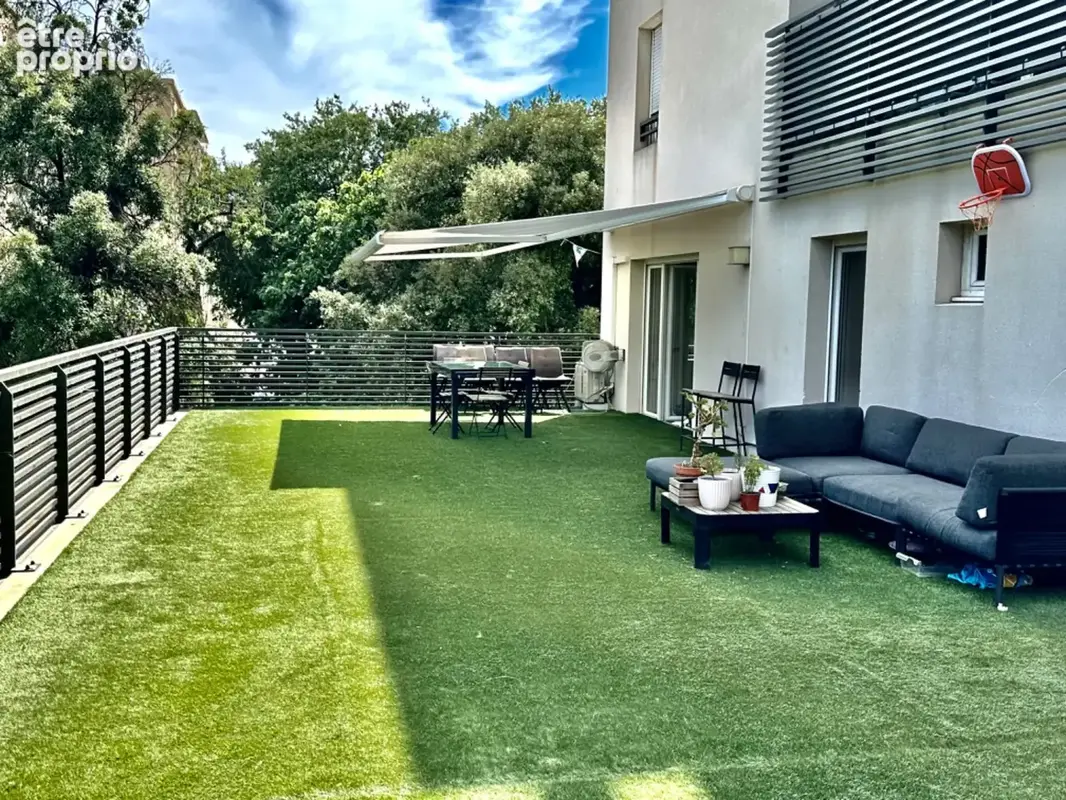 MARSEILLE 10EME, T4/5 de 100m2 avec Terrasse de 86m2, Double BOX Fermé et Place de Parking Privative - photo 16