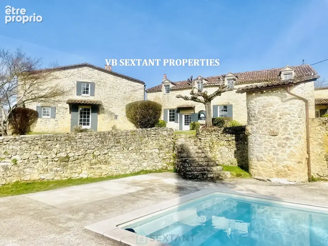 Entre-Deux -Mers,près de Sauveterre de Guyenne, Maison de charme en pierre et moellon avec dépendances - photo 3