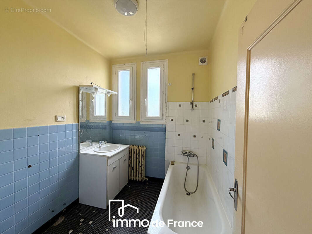 Maison T5 à fort potentiel  - Commune de LUC LA PRIMAUBE - photo 5
