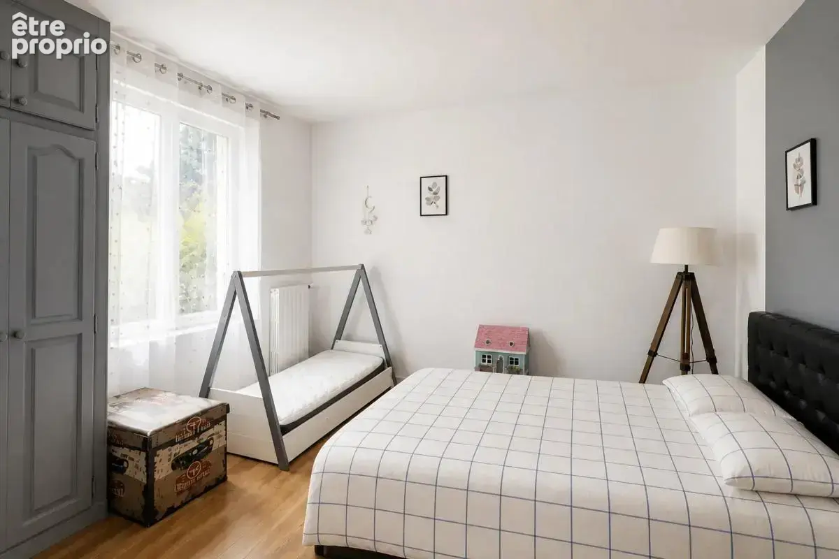 Maison de 7 pièces de 175 m² à Fontaine-la-Gaillarde - photo 9