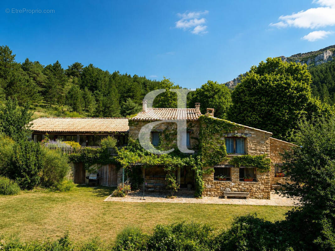 Maison à BUIS-LES-BARONNIES