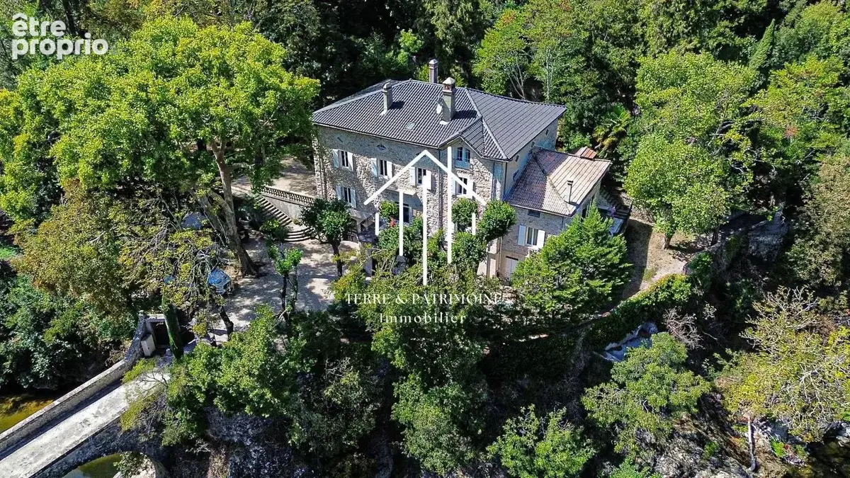 Photo Maison à Vals-Les-Bains au prix de 860 000€